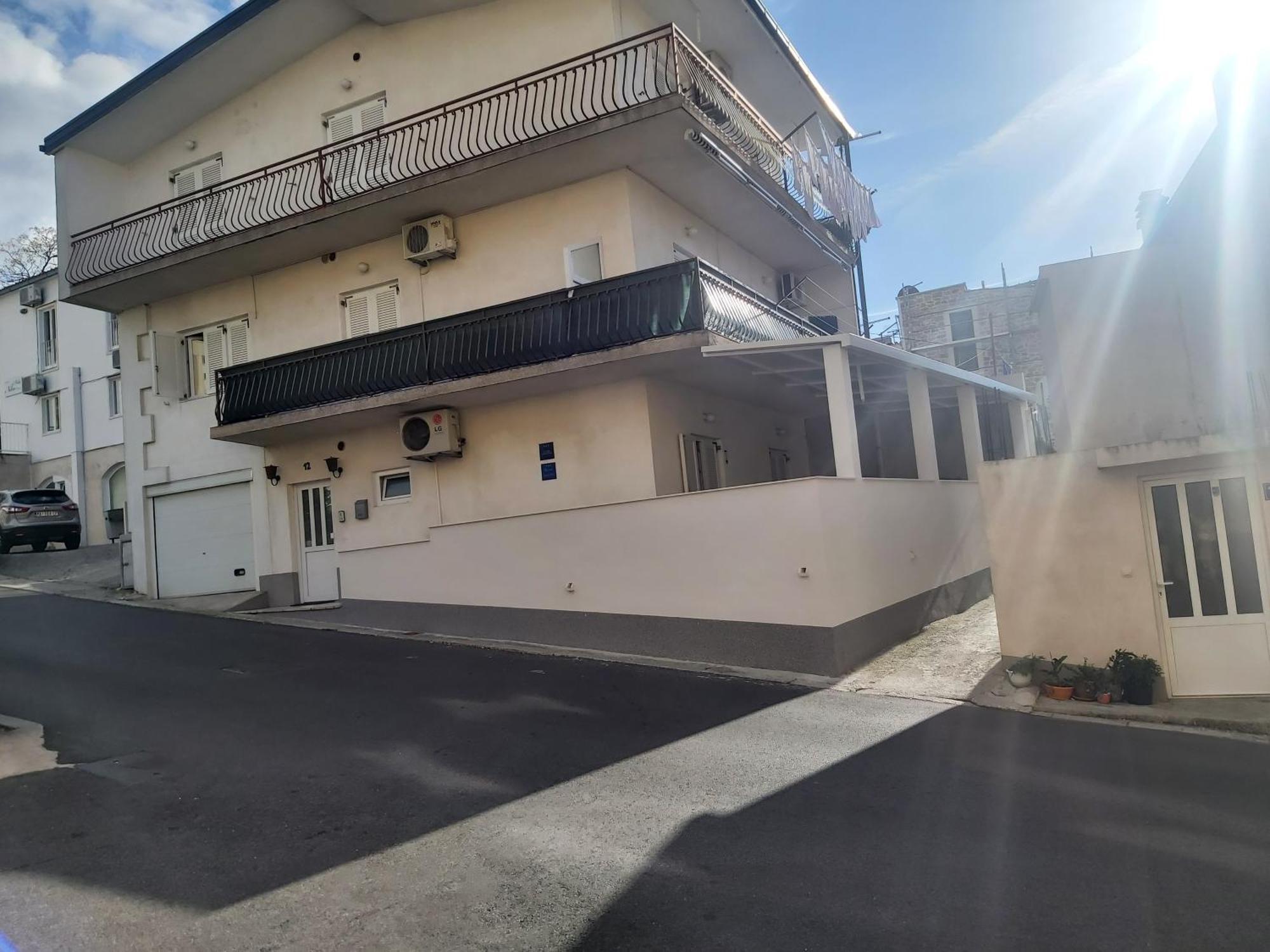Apartments Culav Макарска Экстерьер фото